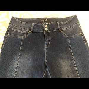Whitemark size 22 denim & denim leopard jeans